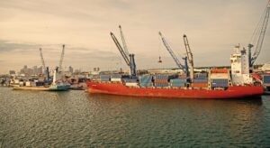 cargo ship miami harbor with crane sea 474717 175903